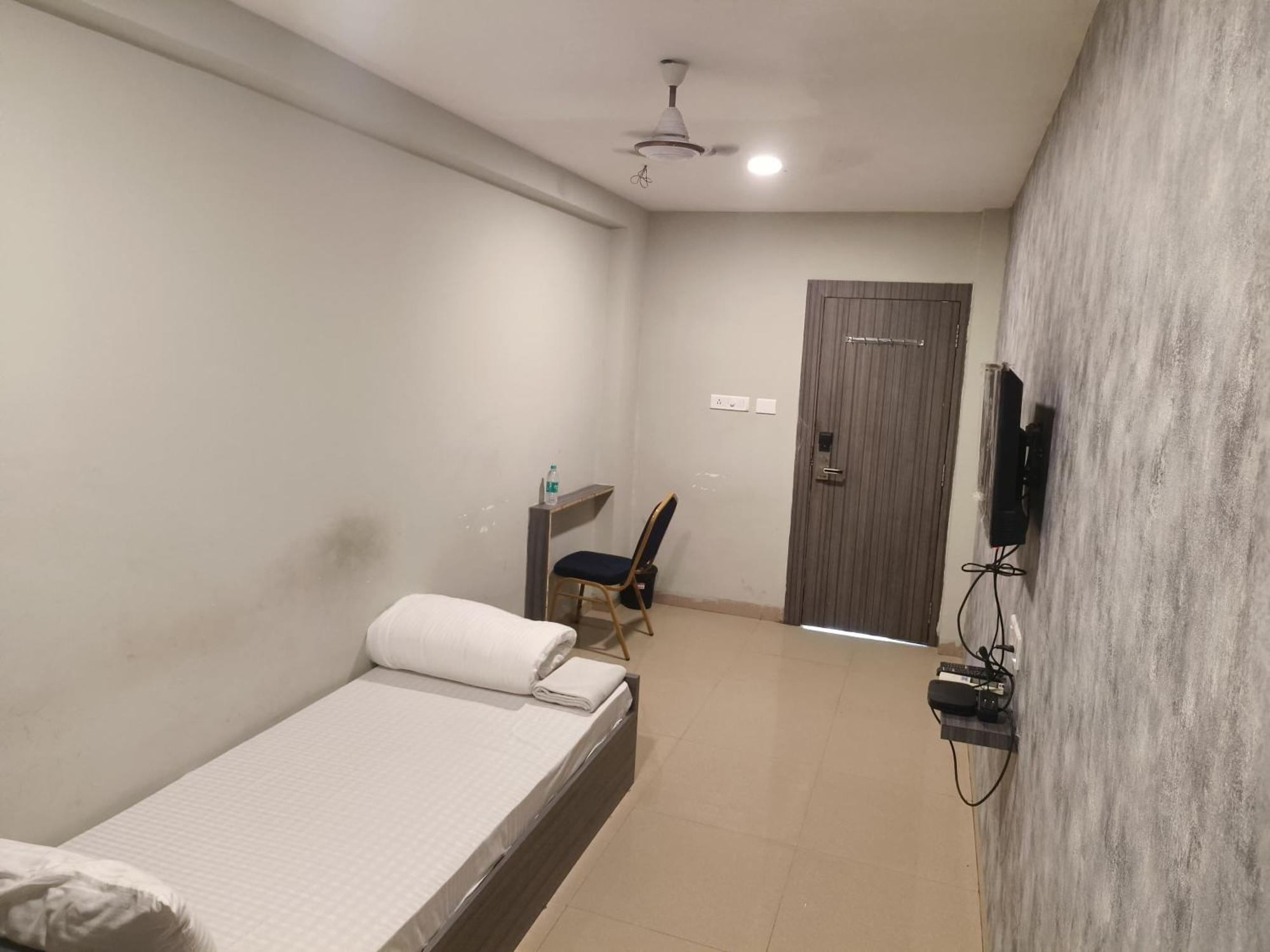 Hotel Royal Retreat Sambalpur Dış mekan fotoğraf
