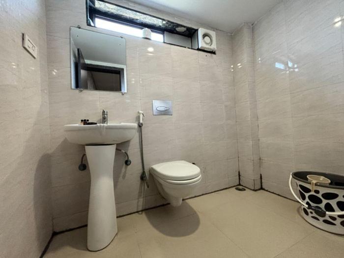 Hotel Royal Retreat Sambalpur Dış mekan fotoğraf