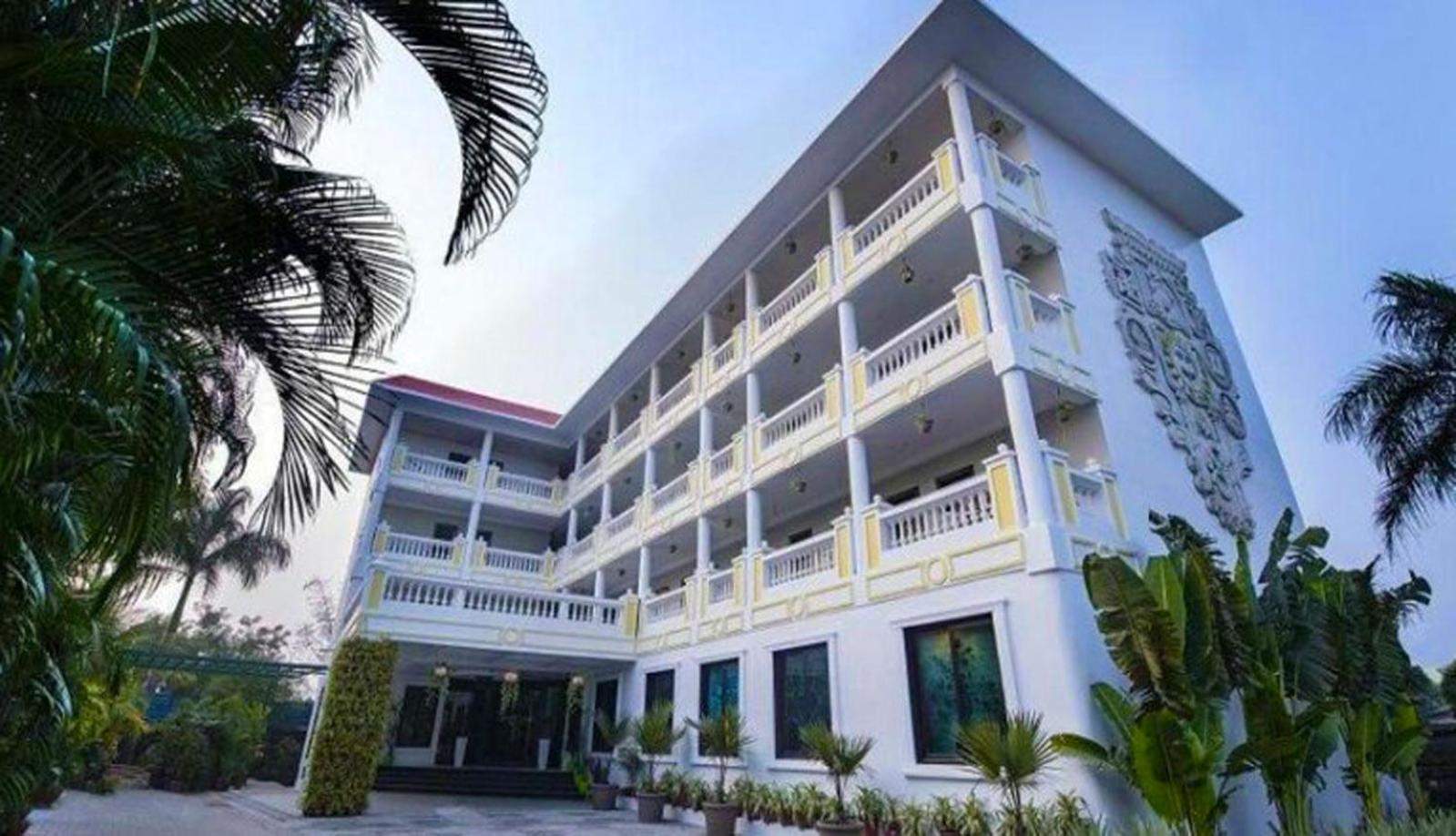 Hotel Royal Retreat Sambalpur Dış mekan fotoğraf