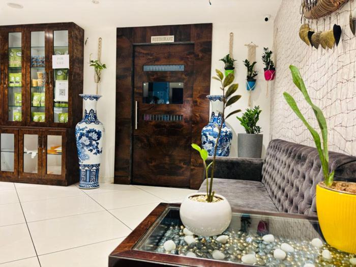 Hotel Royal Retreat Sambalpur Dış mekan fotoğraf