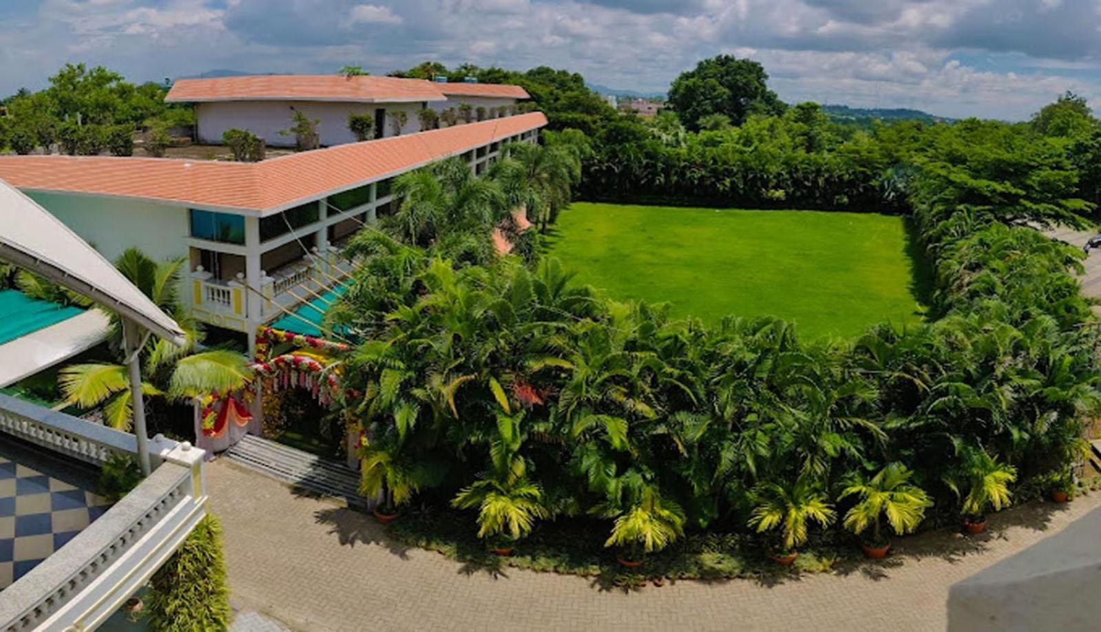 Hotel Royal Retreat Sambalpur Dış mekan fotoğraf